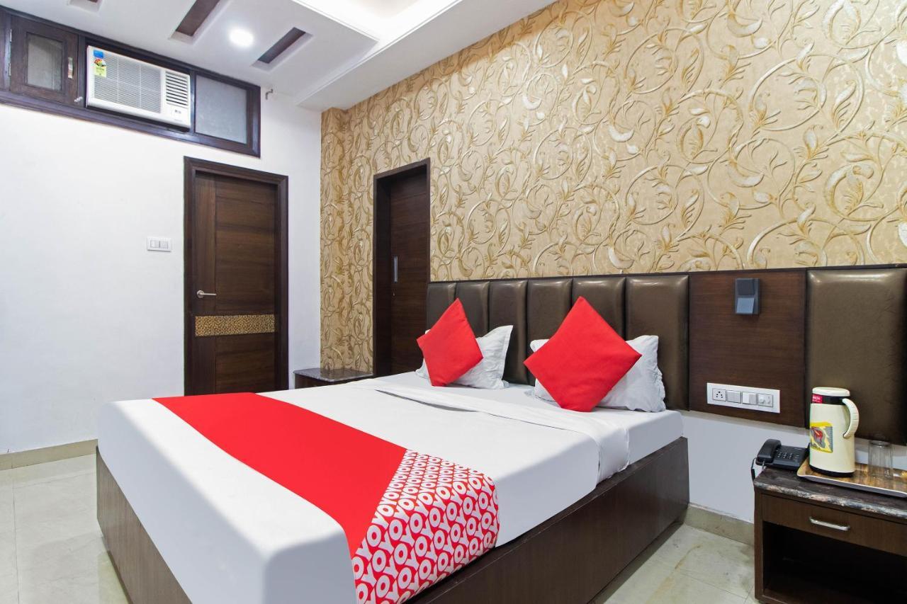 Hotel Oyo 48489 Adarsh Plaza Saháranpur Exteriér fotografie