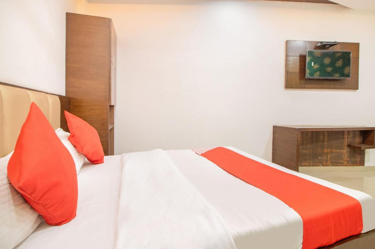 Hotel Oyo 48489 Adarsh Plaza Saháranpur Exteriér fotografie