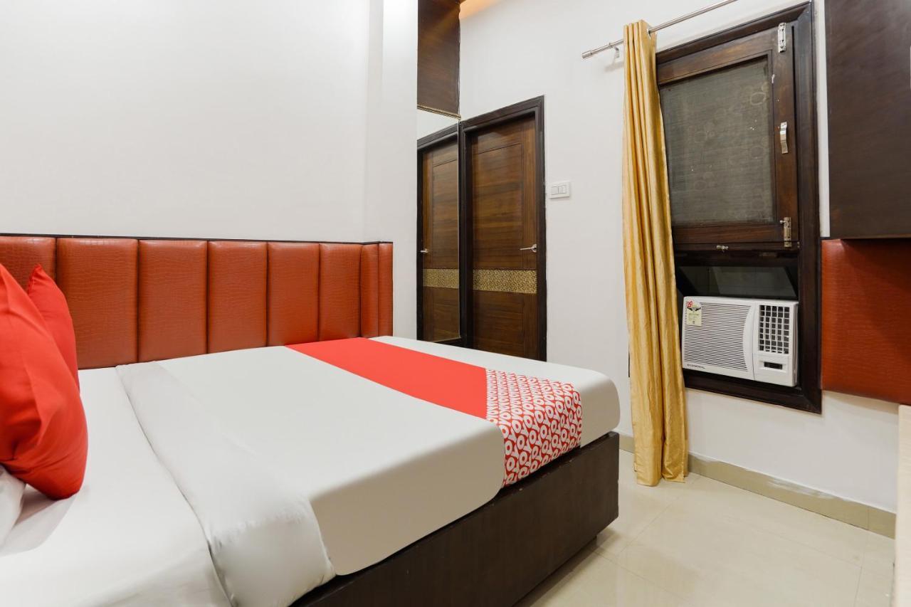 Hotel Oyo 48489 Adarsh Plaza Saháranpur Exteriér fotografie