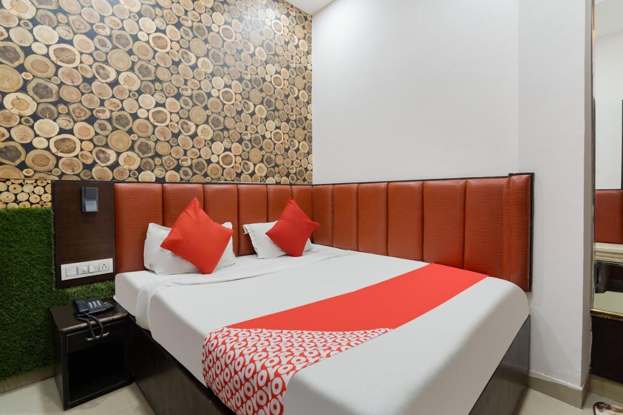 Hotel Oyo 48489 Adarsh Plaza Saháranpur Exteriér fotografie